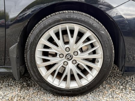 2021 Toyota Camry - thumbnail 9