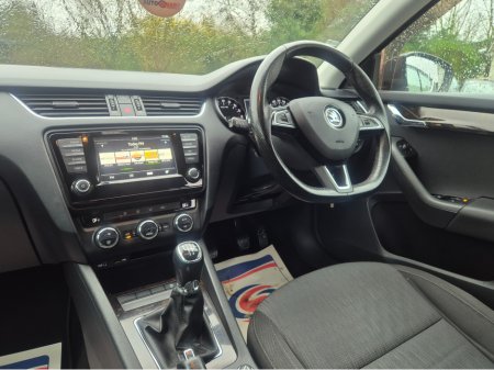 2017 Skoda Octavia - thumbnail 13