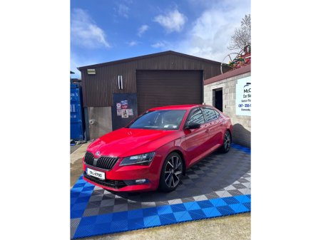 2017 Skoda Superb - thumbnail 1