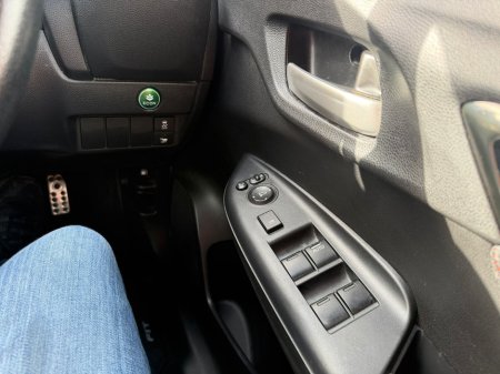 2014 Honda Fit - thumbnail 12