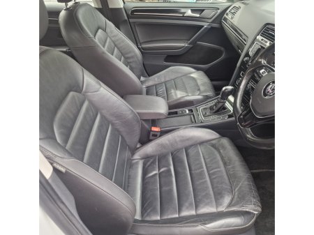 2013 Volkswagen Golf - thumbnail 13