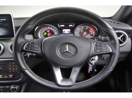 2017 Mercedes-Benz GLA Class GLA 180 *HALF LEATHER*REVERSE CAM*PARK SENSORS* €20,990 thumbnail