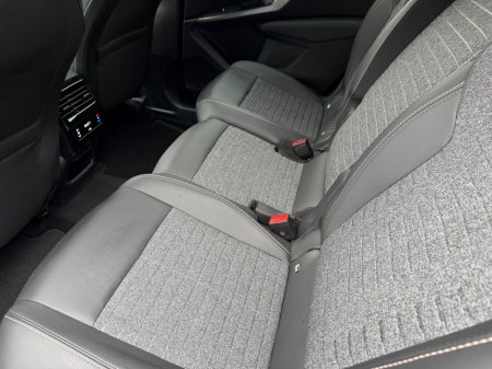 2025 Peugeot 5008 - thumbnail 8