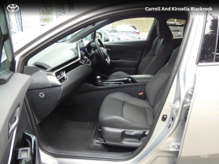 2023 Toyota C-HR - thumbnail 6