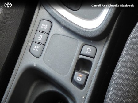 2023 Toyota Yaris Cross Hybrid Luna €26,950 thumbnail