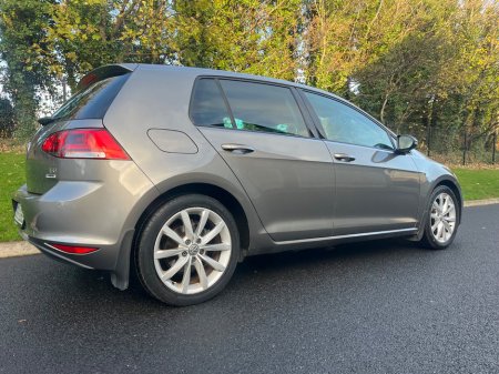2015 Volkswagen Golf  €10,950 thumbnail