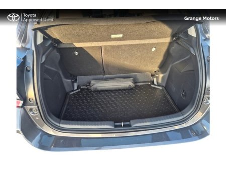 2024 Toyota Yaris - thumbnail 6