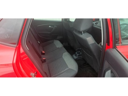 2015 Volkswagen Polo - thumbnail 28