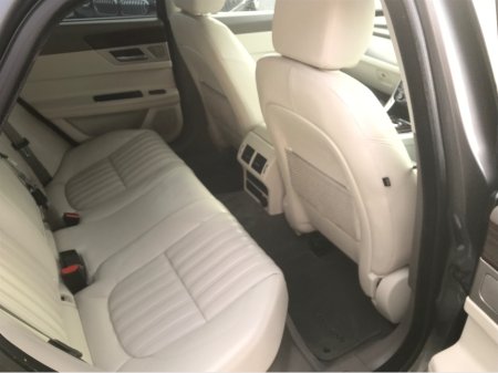 2018 Jaguar XF - thumbnail 17