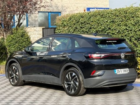 2023 Volkswagen ID.4 - thumbnail 5