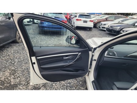 2016 BMW 3 Series - thumbnail 12