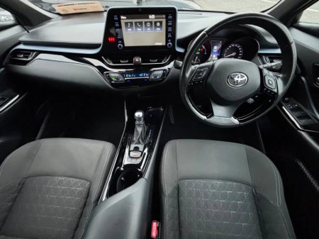 2022 Toyota C-HR 1.8 HYBRID SPORT BITONE €23,000 thumbnail