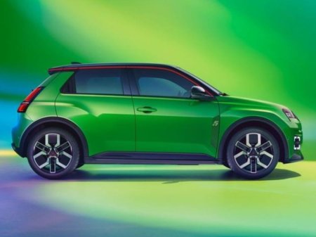 2026 Renault 5 E-Tech Roland Garros 52kWh 150hp *ORDER YOUR 261 TODAY* €35,070