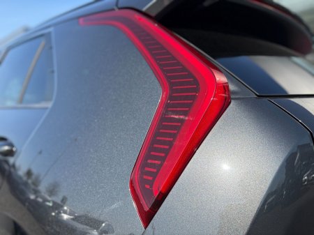 2023 Kia Niro - thumbnail 11