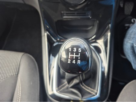 2016 Ford Fiesta - thumbnail 5