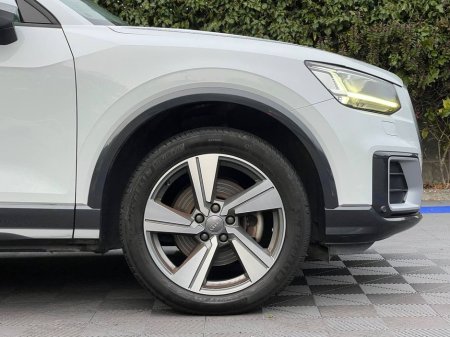 2018 Audi Q2 SPORT 1.0 TFSI AUTO // AMBIENT LIGHTING // APPLE CARPLAY/ANDROID AUTO // HEATED SEATS €20,950 thumbnail