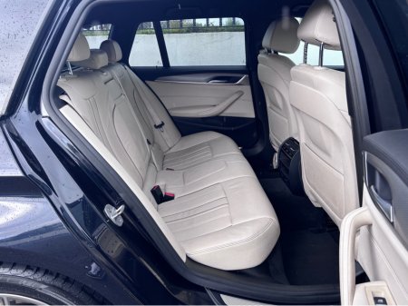 2018 BMW 5 Series - view 4