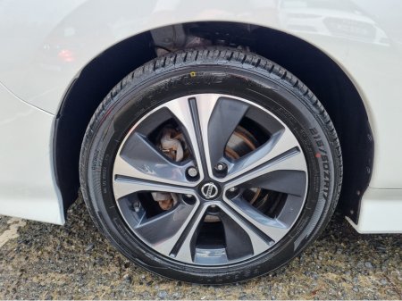 2021 Nissan Leaf - thumbnail 7