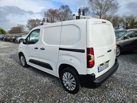 2022 Peugeot Partner Professional Plus 1.5 Blue HDI €15,990 thumbnail