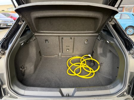 2022 Volkswagen ID.4 PRO 128 KW LIFE DX 77KWH 174BHP €22,750 thumbnail