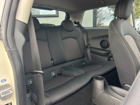 2017 MINI Cooper D - thumbnail 18