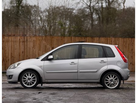 2007 Ford Fiesta - thumbnail 18