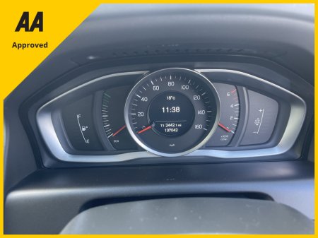 2017 Volvo XC60 SE NAV D4 2.0 TD B4 R-DESIGN MHEV 197BHP €15,750