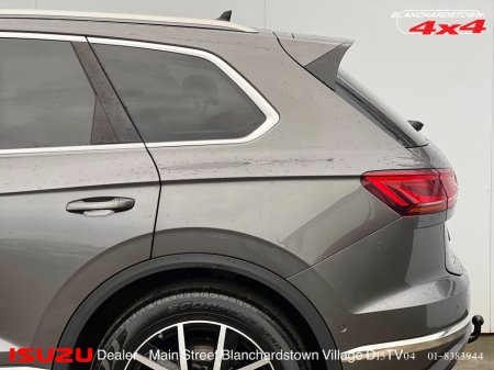2020 Volkswagen Touareg DESIGN 3.0 TDI €44,900 thumbnail