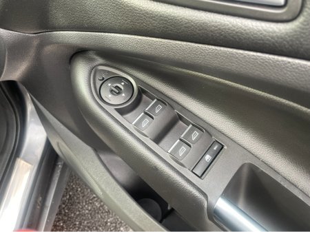 2019 Ford Kuga 1.5 120PS FWD 4DR ST-LINE €11,950 thumbnail