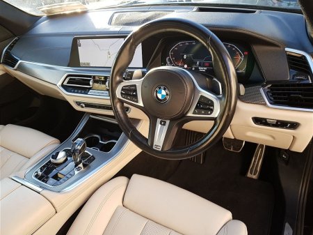 2022 BMW X5 xDrive30d M Sport €89,995 thumbnail