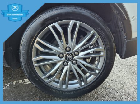 2022 Toyota C-HR / 2022 / 1.8 HYBRID / AUTOMATIC €19,999 thumbnail