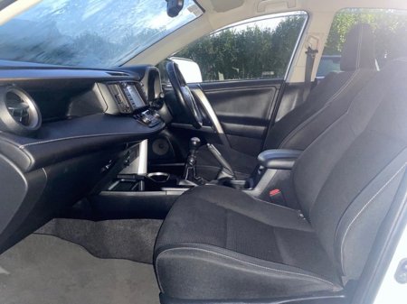 2016 Toyota Rav4 - thumbnail 6