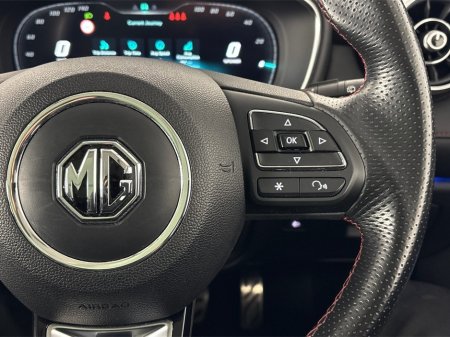 2022 MG HS EXCLUSIVE PHEV AUTO**PANORAMIC ROOF**DIGITAL DASH**TOUCH SCREEN APPLE CAR PLAY**MULTIFUNCTIONAL STEERING WHEEL**HEATED LEATHER SEATS**ELECTRIC SEATS**ELECTRIC FOLDING MIRRORS**ELECTRIC TAILGATE** €24,995 thumbnail