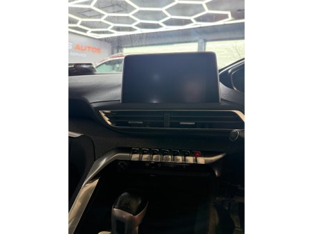 2020 Peugeot 5008 - thumbnail 18