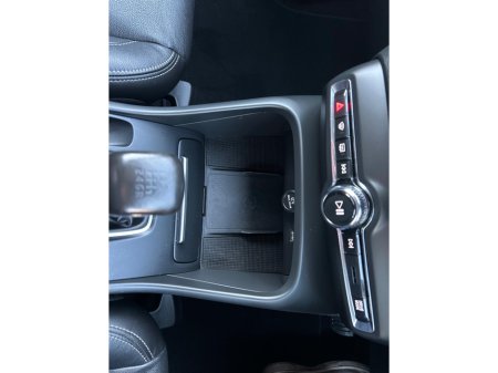 2020 Volvo XC40 D3 MOMENTUM 5DR €27,750 thumbnail