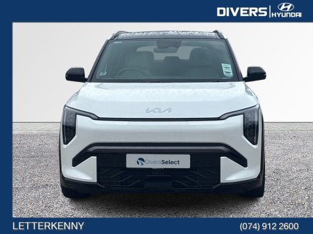 2025 Kia EV3 - view 4