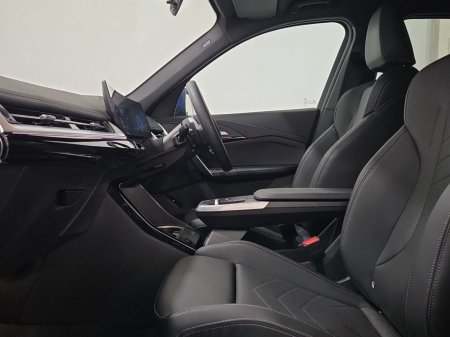 2025 BMW iX1 - thumbnail 7