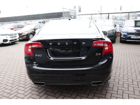 2017 Volvo S60 - thumbnail 5