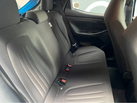 2020 Toyota Yaris - thumbnail 10