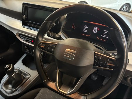 2024 SEAT Ibiza PA 1.0 MPI 80HP SE+ €18,499 thumbnail