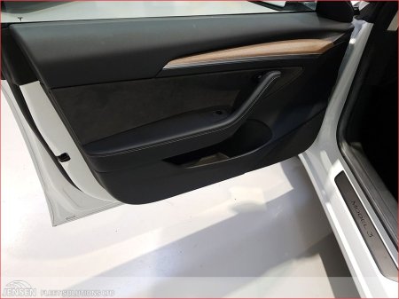 2023 Tesla Model 3 - thumbnail 17