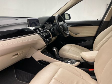 2022 BMW X1 - thumbnail 2