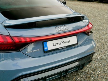2024 Audi e-tron GT quattro - thumbnail 8