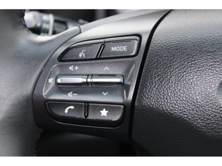 2022 Hyundai Kona 1.0 T-GDI Executive Two Tone Roof €22,950 thumbnail