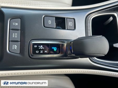 2025 Lexus LBX Elegant NEW Price €39,950 thumbnail