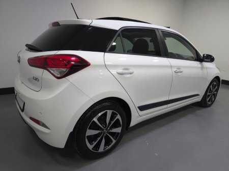 2015 Hyundai i20  €10,950 thumbnail