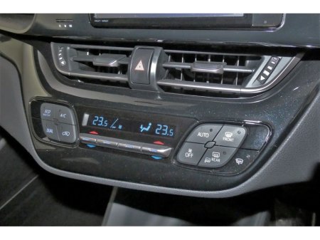 2017 Toyota C-HR - thumbnail 20