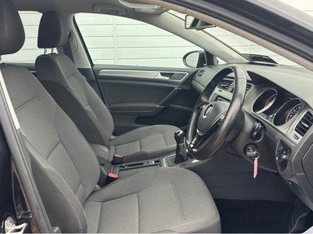 2015 Volkswagen Golf 1.6 TDI MATCH BLUEMOTION 105PS 5 5DR €11,950 thumbnail