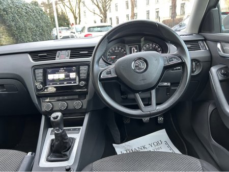 2017 Skoda Octavia AMBITION 1.6 TDI 90HP 4 4DR €10,495 thumbnail