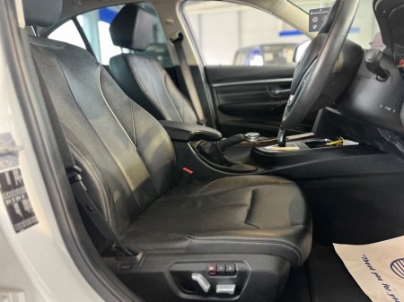 2017 BMW 3 Series - thumbnail 13